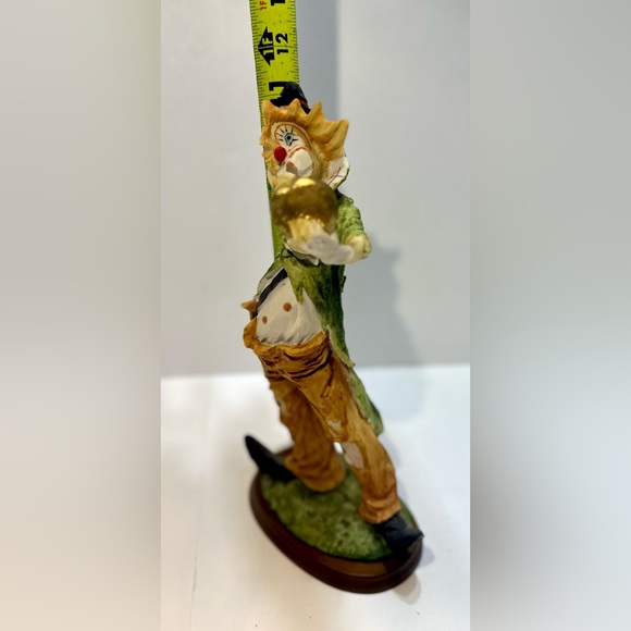 Duncan Royale Capodimonte Italy HOBO CLOWN PLAYING HORN 11" Collectible Figurine - Picture 3 of 10